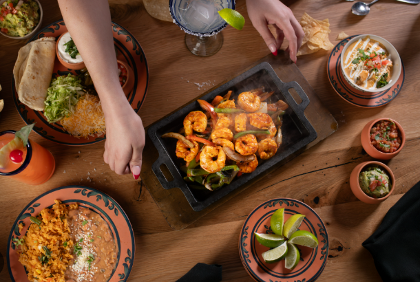 Fajitas & Fireworks: The Ultimate Backyard Bash Menu